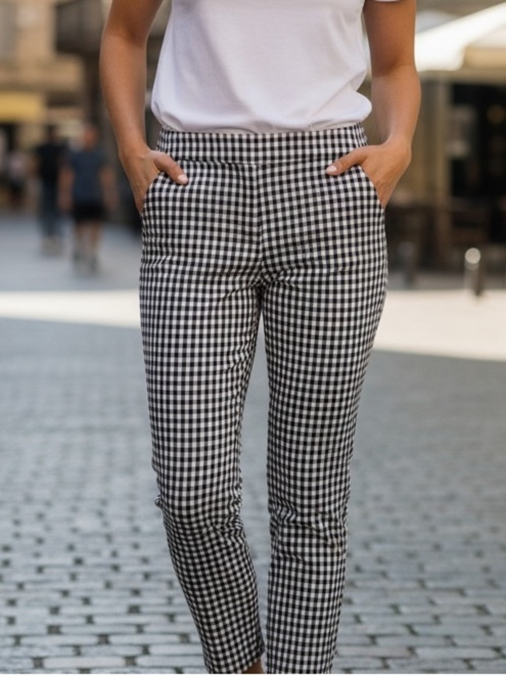 St. John Navy and White Gingham 'Emma' Pants